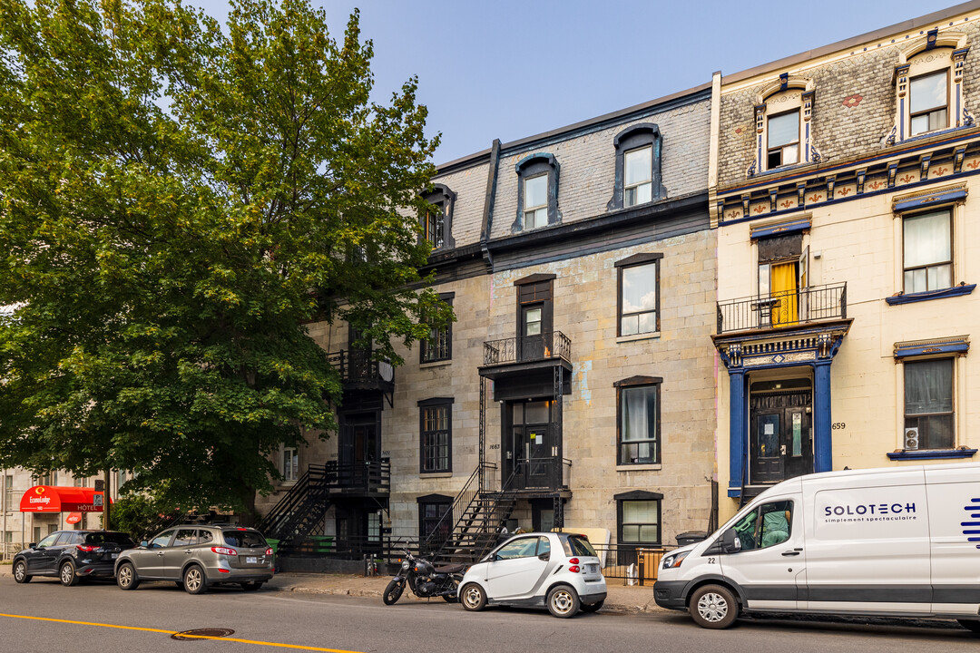 1673 Saint-Hubert Rue in Montréal, QC - Building Photo