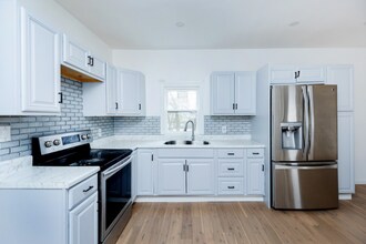 5 Exchange St, Unit 2 in Lawrence, MA - Building Photo - Building Photo