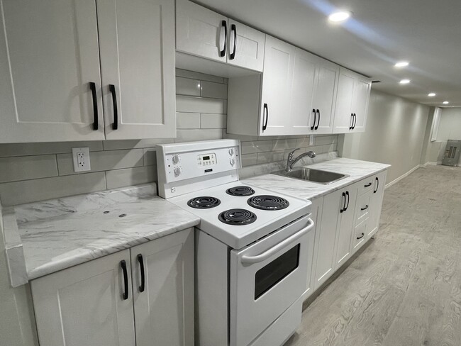 property at 658 Dundas St W