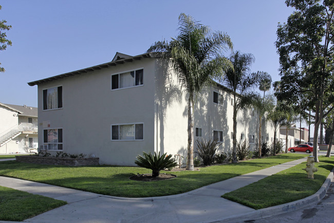 1000 S Malden Ave in Fullerton, CA - Building Photo - Building Photo