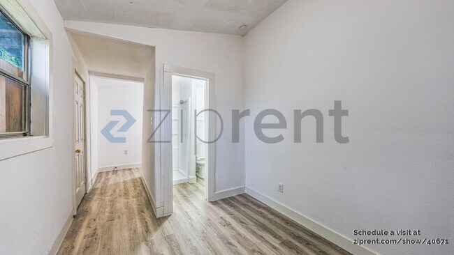 146 Fairview Ave in San Antonio, TX - Building Photo - Building Photo