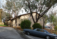 725 Alturas Ln in Fallbrook, CA - Foto de edificio - Building Photo