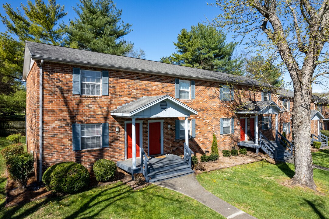 Bear Creek Apartments in Knoxville, TN - Building Photo