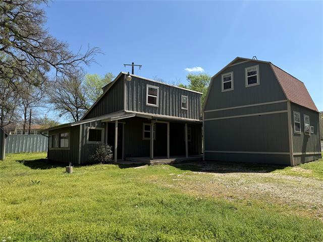 property at 860 Kyle Cir