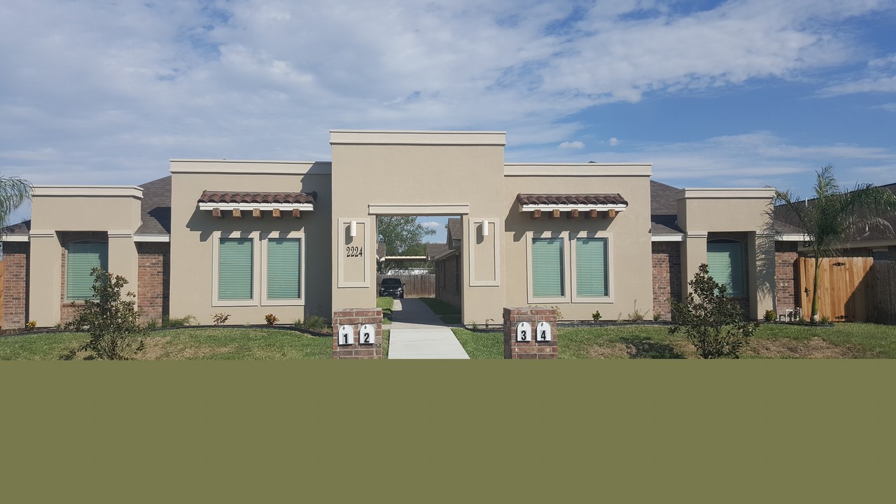 Stonny Brook 4plex in Edinburg, TX - Building Photo