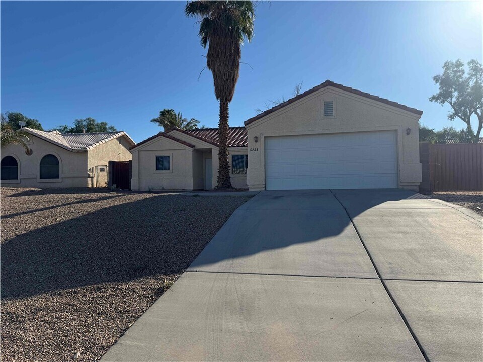 5288 Tierra Linda Dr in Bullhead City, AZ - Building Photo