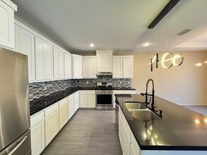 120 Tranquilo Dr in Laredo, TX - Building Photo - Building Photo