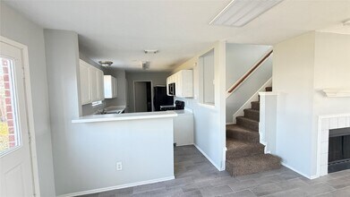 4115 Geronimo Lake Dr in Houston, TX - Building Photo - Building Photo