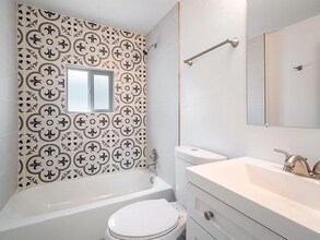 1017 E West Cir Dr in Tucson, AZ - Building Photo - Building Photo