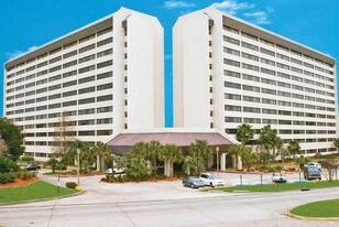 Bluebonnet Towers - ALL UTILITIES INCLUDED in Baton Rouge, LA - Building Photo