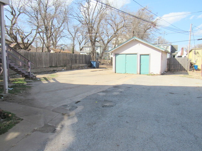 310 W Elm Ave in Enid, OK - Building Photo - Building Photo