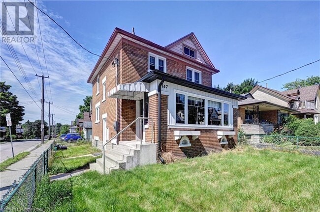 property at 147 Courtland Ave E