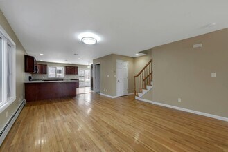 530A 1st St in Palisades Park, NJ - Building Photo - Building Photo