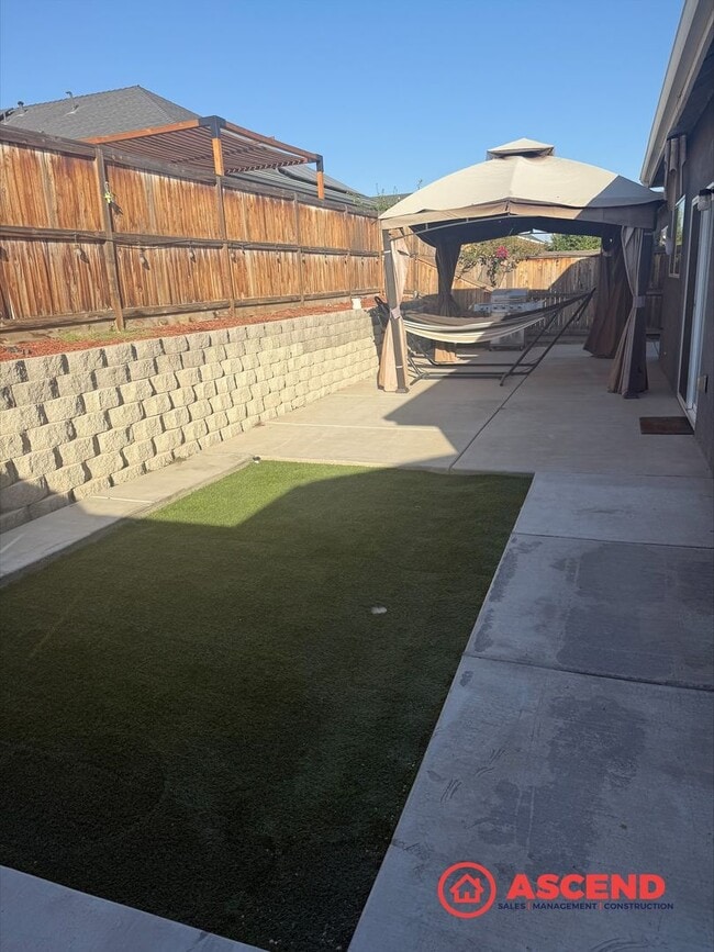 9634 Silver Falls Ln in Shafter, CA - Building Photo - Building Photo