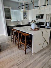 4425 Elmwood St in Houston, TX - Building Photo - Building Photo