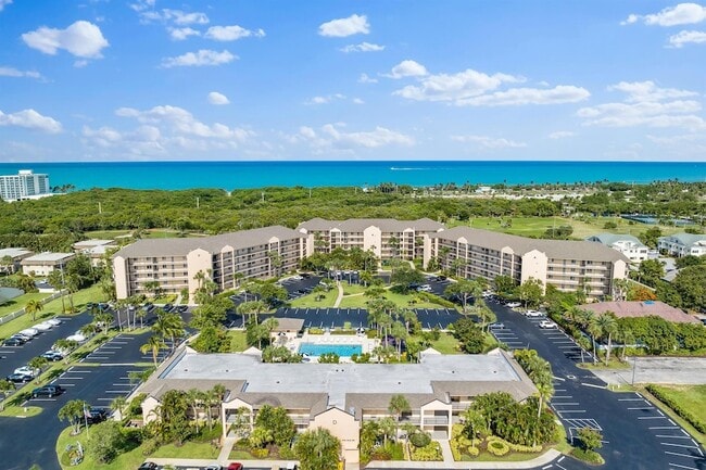 275 Palm Ave, Unit A301 in Jupiter, FL - Building Photo - Building Photo