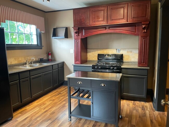 19 Auburn Ave, Unit Auburn 1