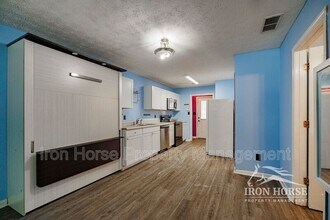 195 Westchester Cir in Athens, GA - Building Photo - Building Photo