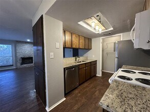 1305 Camp Craft Rd in West Lake Hills, TX - Building Photo - Building Photo