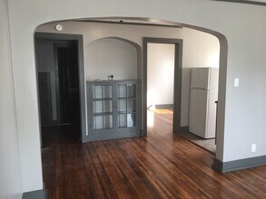 2903 Sullivant Ave in Columbus, OH - Building Photo - Building Photo