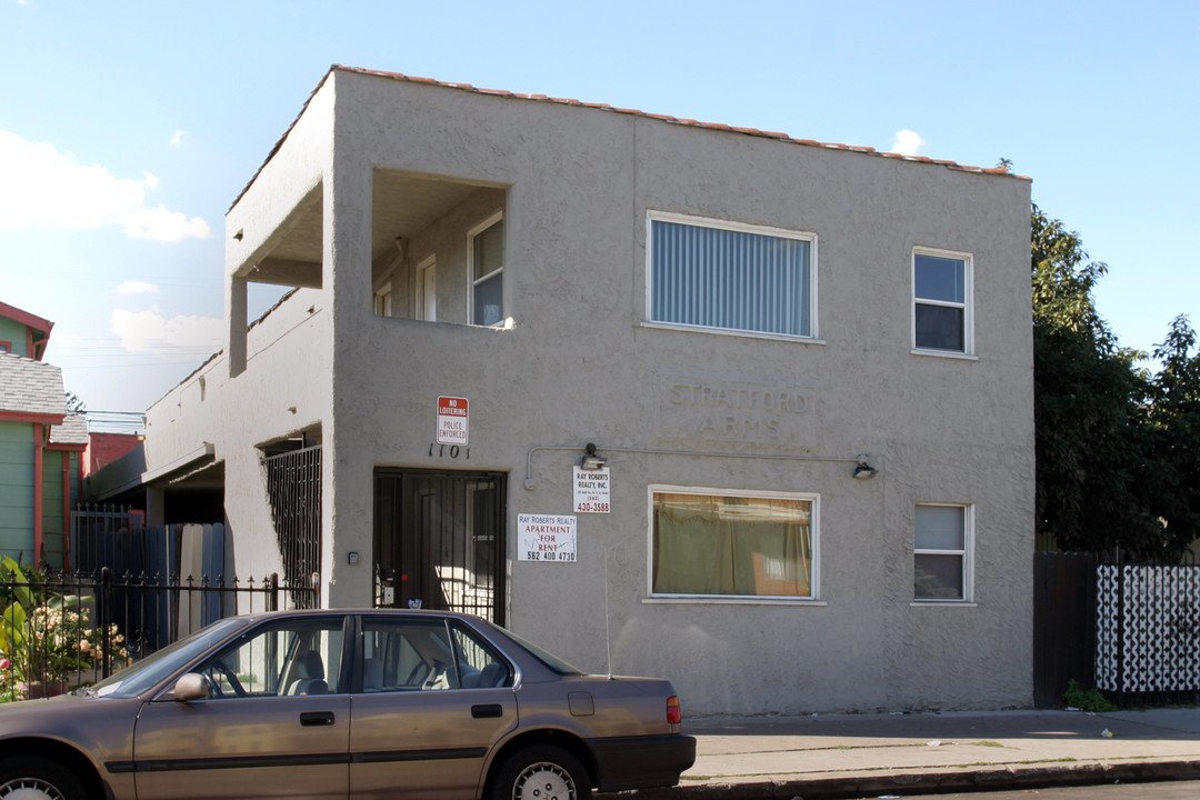 1101 Cherry Ave in Long Beach, CA - Building Photo