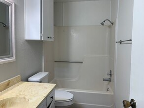 805 Orleans Dr in Corpus Christi, TX - Building Photo - Building Photo