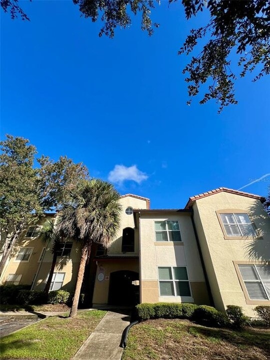 824 Camargo Way in Altamonte Springs, FL - Building Photo
