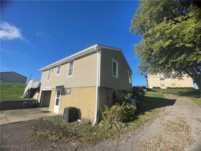 415 Old Colliers Way in Weirton, WV - Building Photo - Building Photo