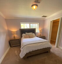 122 Ridge Dr in Naples, FL - Foto de edificio - Building Photo