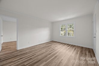 922 McAlway Rd in Charlotte, NC - Building Photo - Building Photo