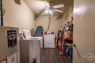 210 E Rutherford St in Athens, GA - Building Photo - Building Photo