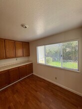 690 Laurelwood Cir in Vacaville, CA - Building Photo - Building Photo