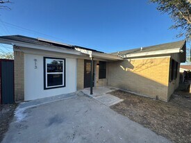 913 N 19th St in Copperas Cove, TX - Building Photo
