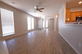 6400 Payton Dr in Fort Worth, TX - Building Photo - Building Photo