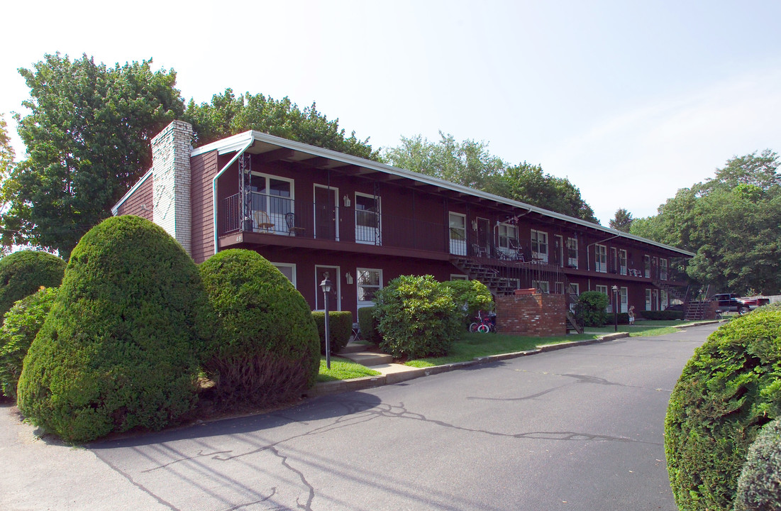 46 Pratt St in Mansfield, MA - Foto de edificio