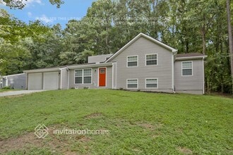 393 Engle Dr in Tucker, GA - Foto de edificio - Building Photo