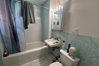 141 Brown St, Unit #141-1 in Waltham, MA - Foto de edificio - Building Photo