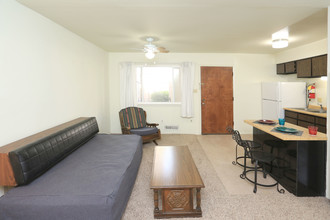 Don Quixote Apartments in Albuquerque, NM - Building Photo - Interior Photo