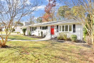 3910 Allwood Dr in Charlotte, NC - Building Photo