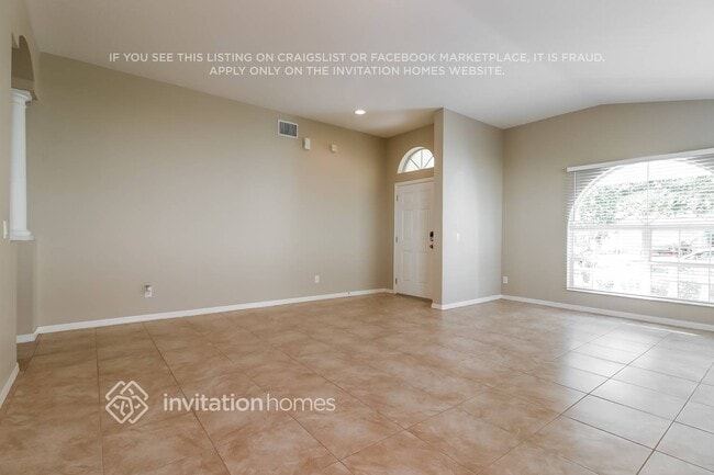 7042 Moss Ledge Run in Land O Lakes, FL - Foto de edificio - Building Photo