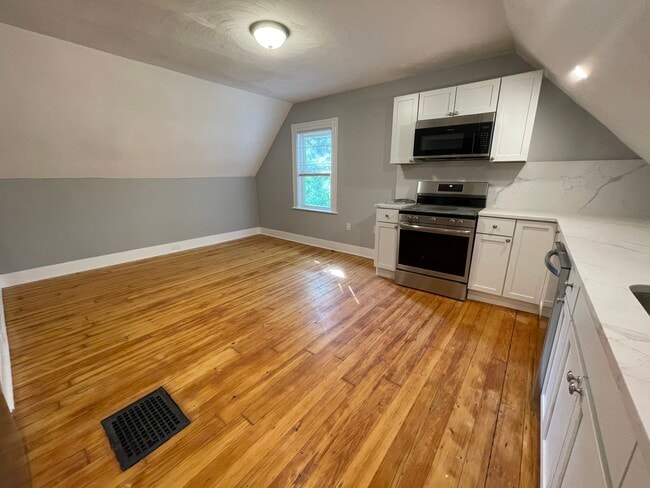37 Cameron Ave, Unit 2
