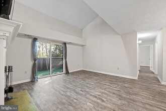 33 Windbrooke Cir in Gaithersburg, MD - Building Photo - Building Photo