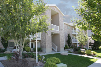 Legacy Court in Midvale, UT - Foto de edificio - Building Photo