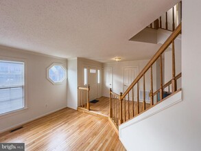 14342 Brookmere Dr in Centreville, VA - Building Photo - Building Photo