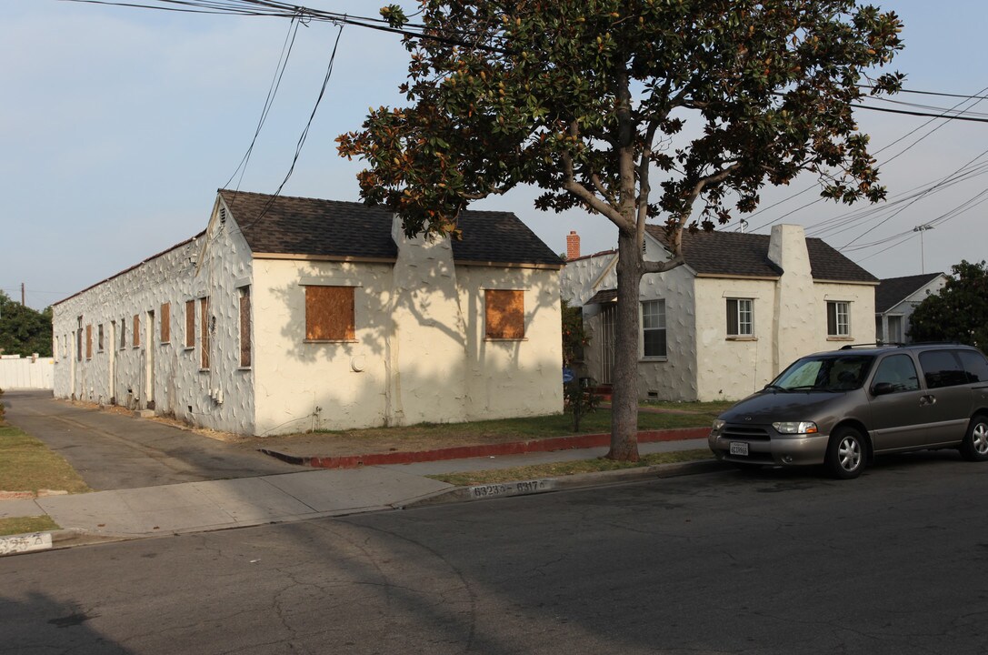 6317-6323 Pine Ave in Bell, CA - Building Photo