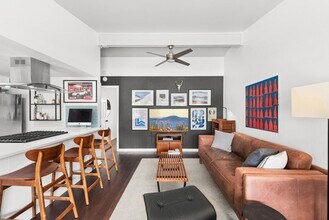 5601 Woodrow Ave in Austin, TX - Building Photo - Building Photo