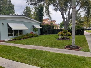 117 SE Solaz Ave in Port St. Lucie, FL - Building Photo - Building Photo