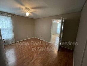 618 W Harrison St in Springfield, MO - Building Photo - Building Photo