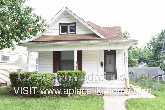 property at 2728 Sacramento St
