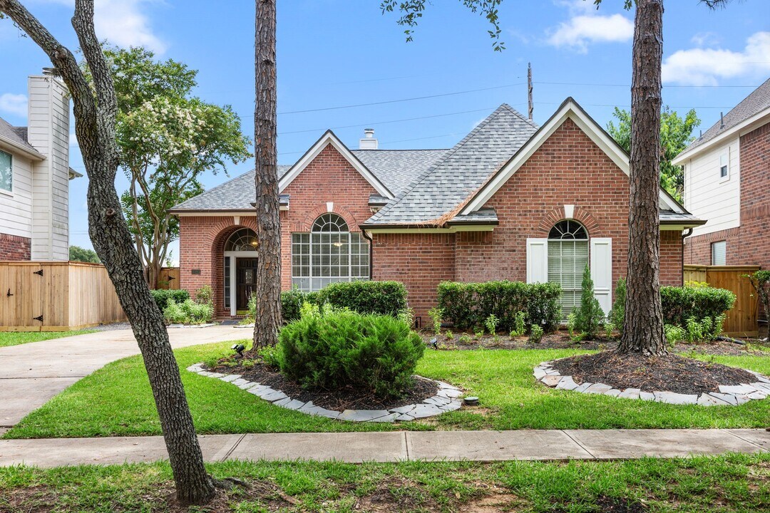 4702 Forest Home Dr in Missouri City, TX - Building Photo
